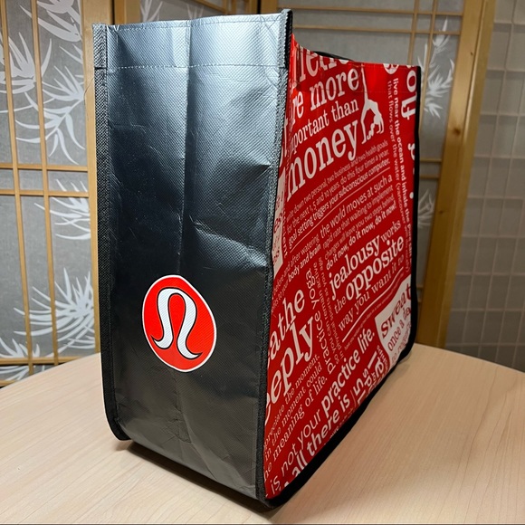 Lululemon Athletica: Shopping Bag 🛍 Measurements: H 14” x L 15" x W 6.25" - Picture 2 of 5